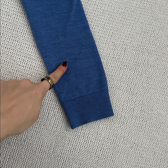 Brooks Brothers 100% Merino Wool V Neck Sweater Blue Size Medium - Picture 7 of 8